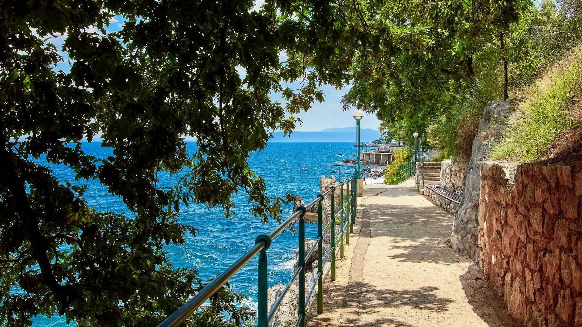 Apartment Damir Lovran 0*,  Croatie