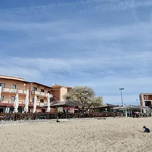 https://idila-sea-front-apartments.pula-hotels.org